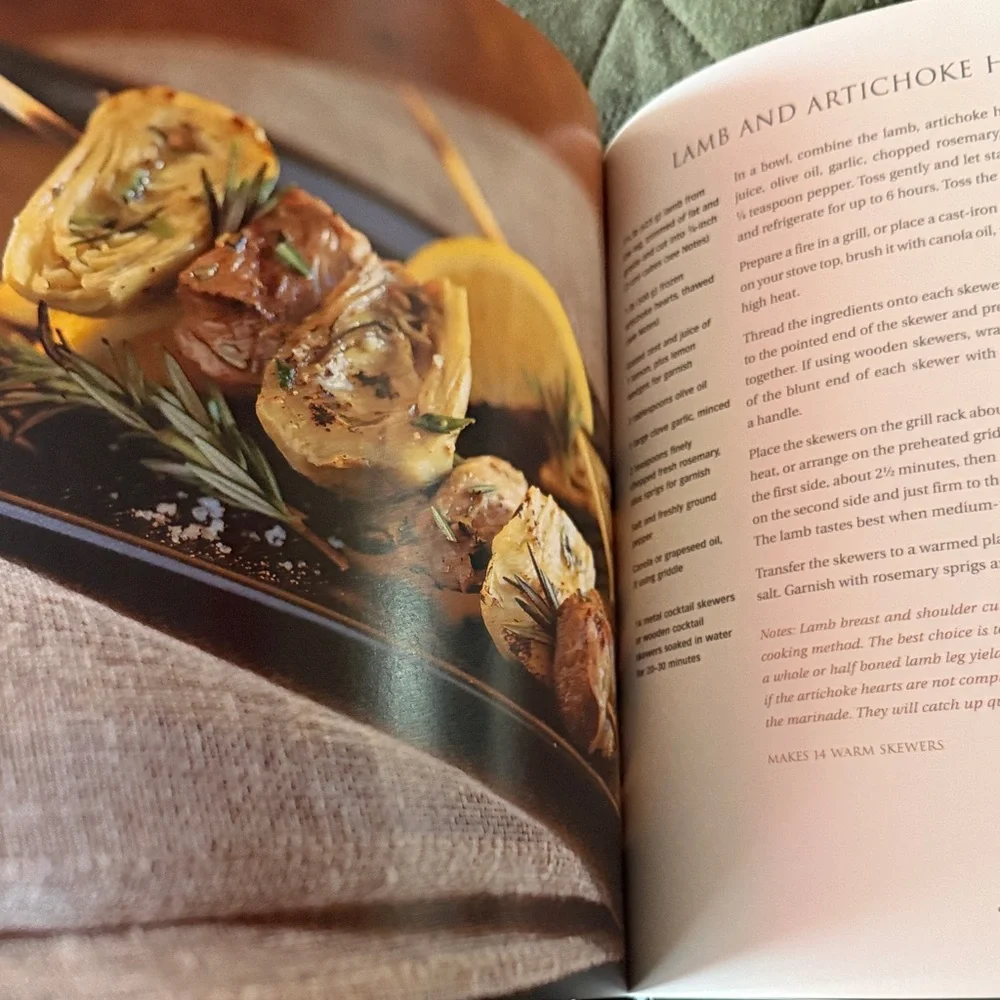 Williams Sonoma Hors D'Oeuvre Guide with Black and Gold Accents